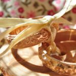 Fedi lavorate in oro rosso