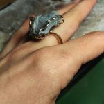 Anello oro bianco e concinas